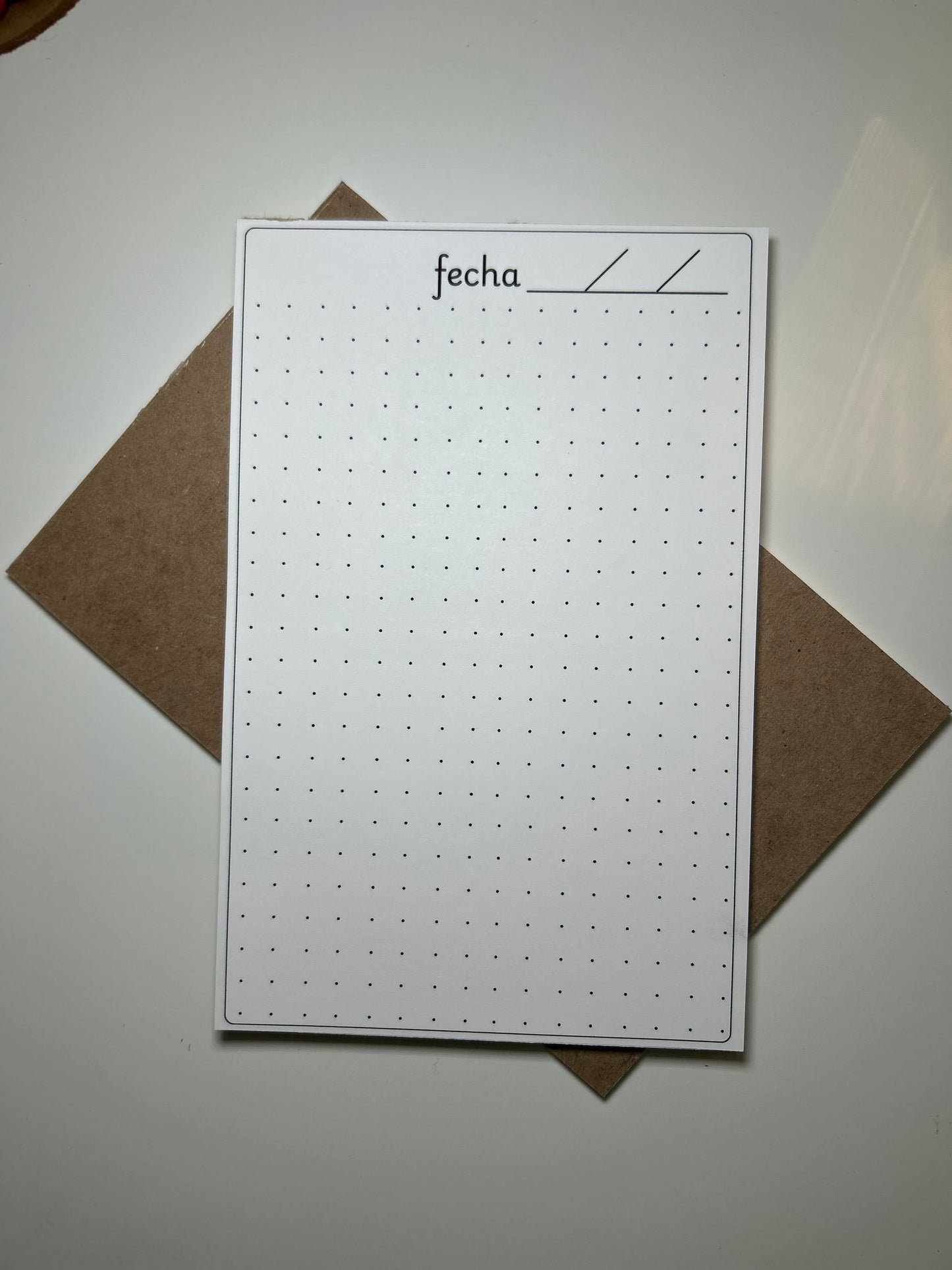 Dotted notepad w/border
