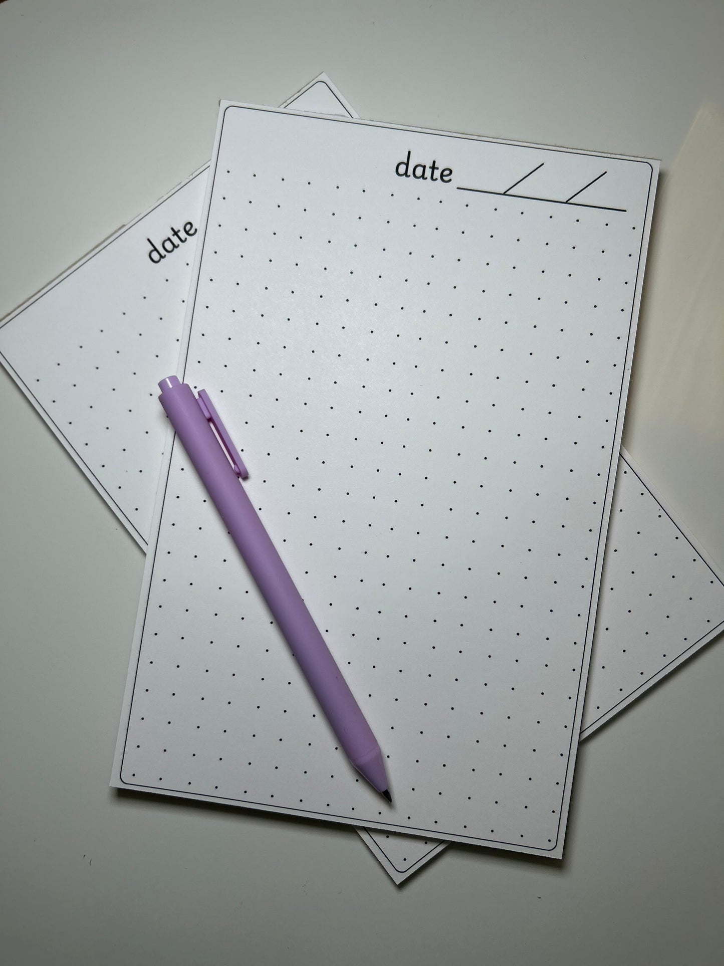 Dotted notepad w/border